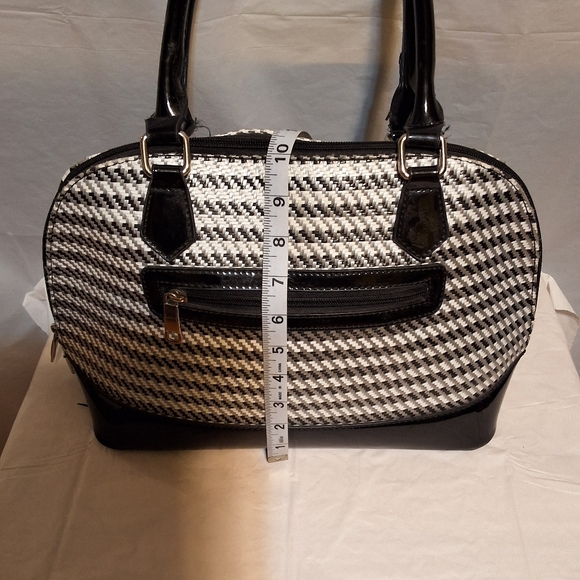 Black and White Plaid  Fashion Purse - Picture 4 of 7